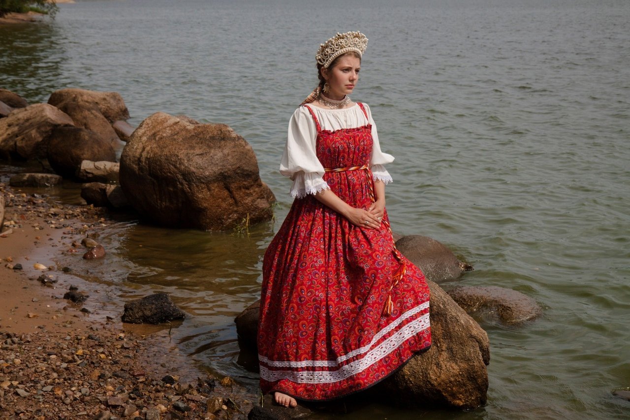 Women in Slavic costumes in Chittagong
