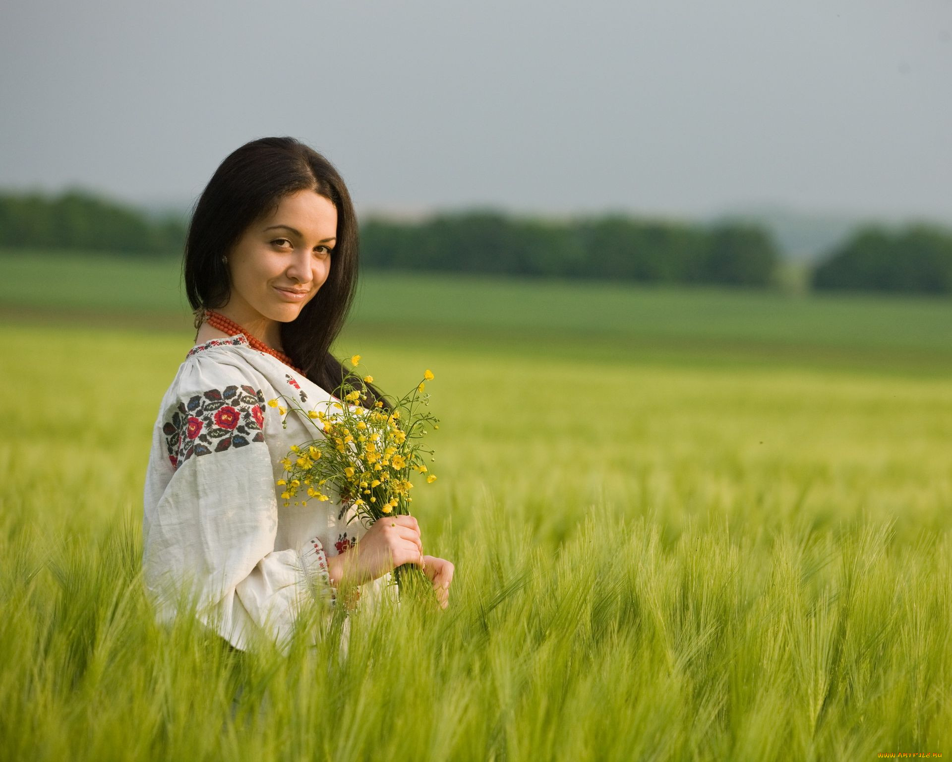 Women in Slavic costumes in Chittagong