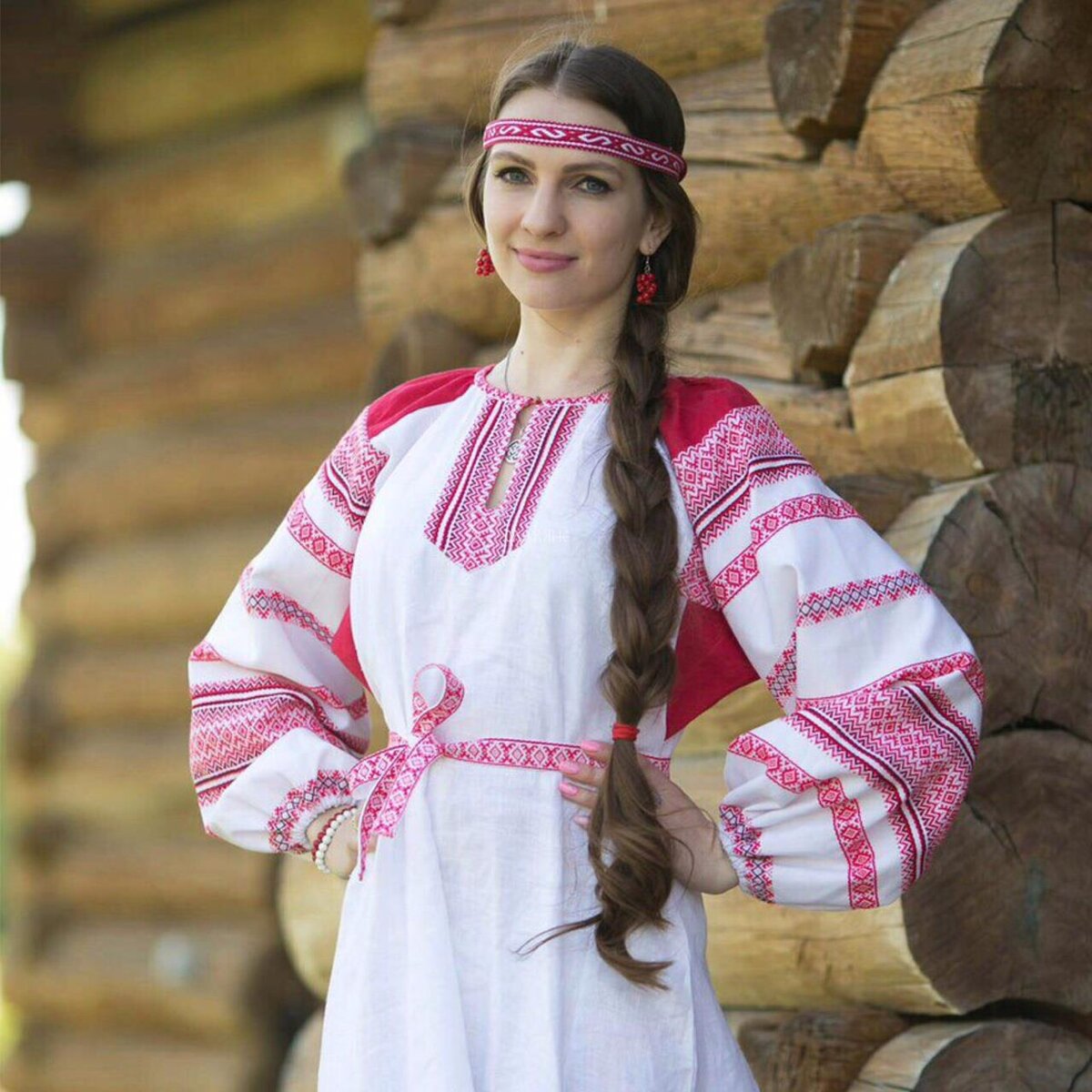 Girls in Slavic costumes in Chittagong
