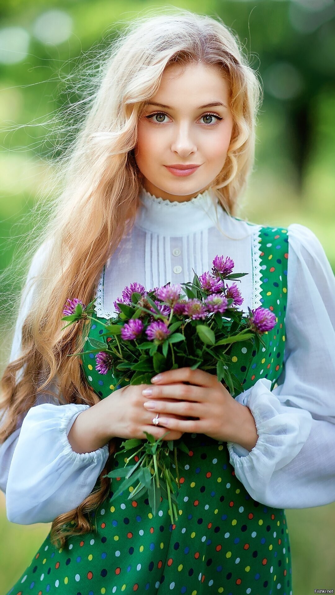 Girls in Slavic costumes in Chittagong