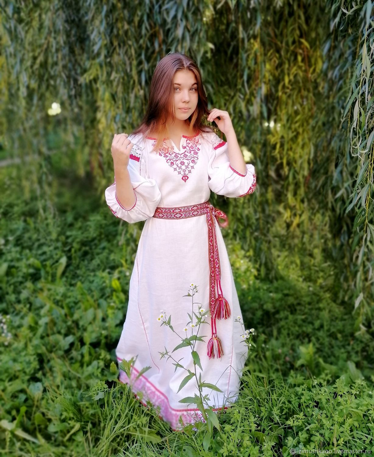 Girl Girls in Slavic costumes in Chittagong