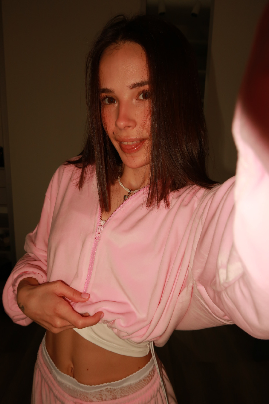 Tina brings the glow — live moments in Chittagong